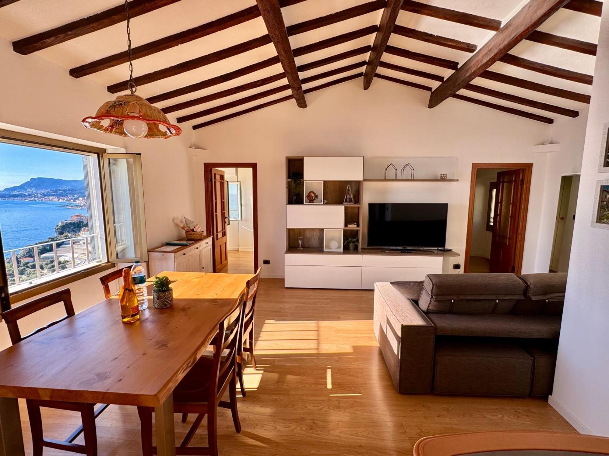 Kiss Of Sea - Balzi Rossi & Baia Beniamin Apartment เวนติมิญา ภายนอก รูปภาพ